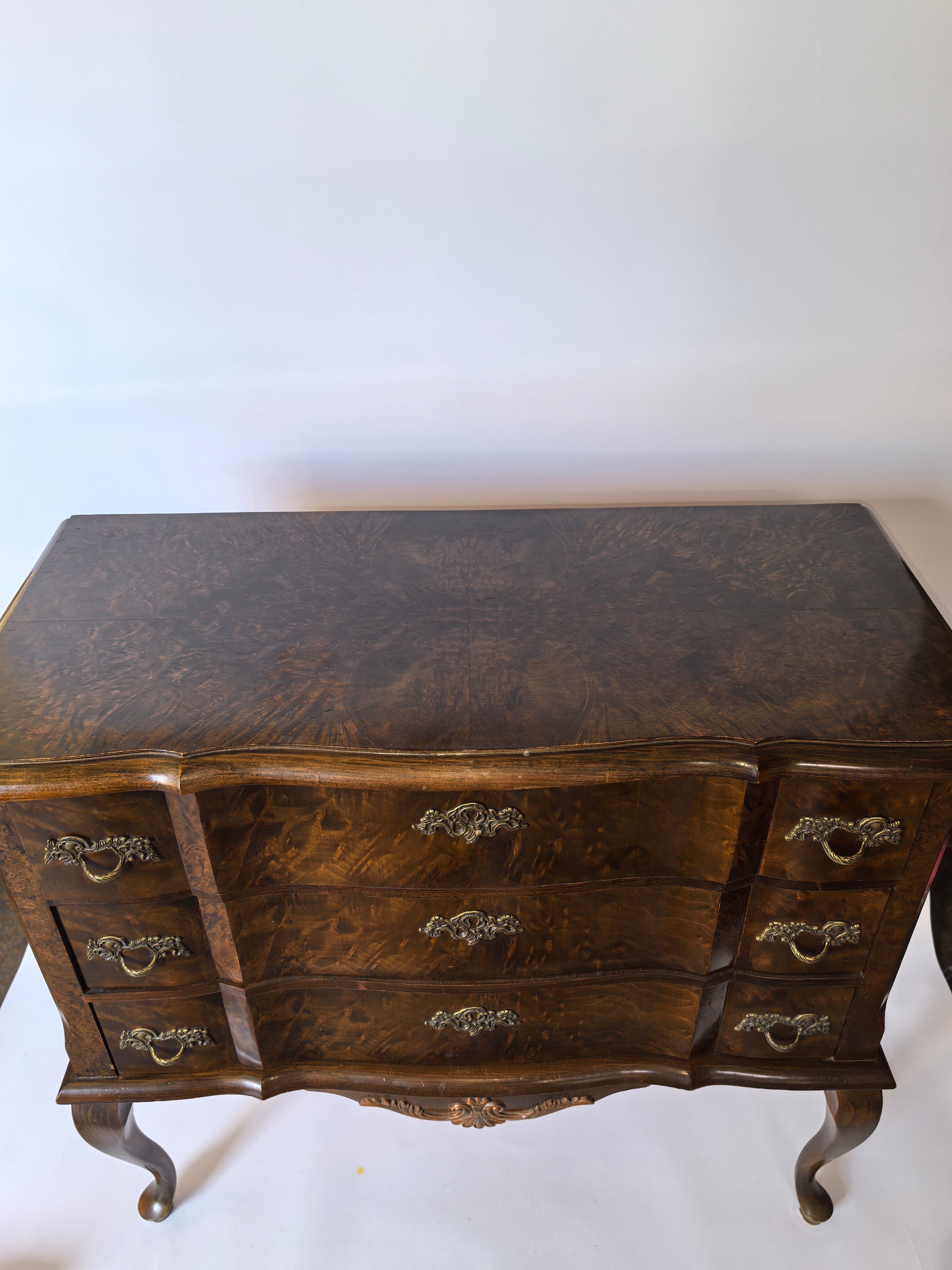 Barokstijl Commode met Vlammenfineer